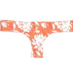 ISO Aulani Brayden or Parker Bottoms